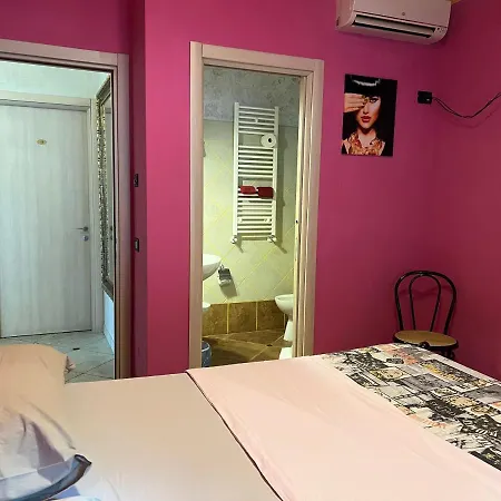 La Maison بيت ضيافة Montesilvano Marina